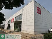 ユニクロ東松戸店 徒歩12分。ショッピングセンター 930m