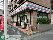 セブンイレブン松戸東部小学校前店 徒歩8分。コンビニ 610m