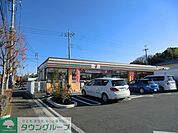 セブンイレブン 徒歩16分。コンビニ 1210m