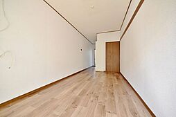 ラビアン栄町 1階ワンルームのリビング/ダイニング