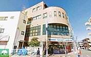 ミニストップ新座栗原店 徒歩4分。コンビニ 300m