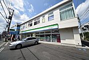 ファミリーマートひばりヶ丘駅北店 徒歩4分。コンビニ 270m
