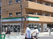ファミリーマート三鷹駅前店 徒歩1分。コンビニ 80m
