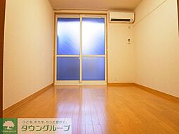 レオパレスルイ 3階1Kのリビング/ダイニング