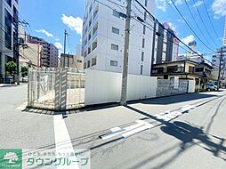 13 / 27