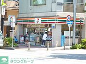 セブンイレブン 370m