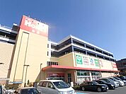島忠ホームズ新川崎店 徒歩9分。 660m