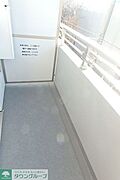 開放的で明るい空間を演出してくれるバルコニーです