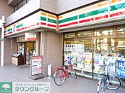 ★★セブンイレブン 徒歩2分。コンビニ 110m