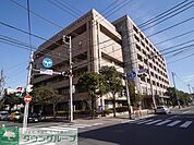 医療法人社団葵会AOI国際病院 徒歩3分。病院 240m