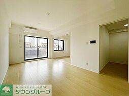 東急目黒線 新丸子駅 徒歩11分の賃貸マンション 1階2LDKのリビング/ダイニング