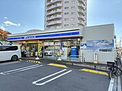 ローソン　片瀬海岸1丁目店 徒歩1分。 90m