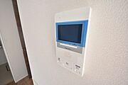 ★安心のモニターー付きインターフォン★