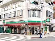 ローソンストア100長後店 徒歩5分。コンビニ 330m