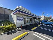 ローソン鎌倉手広店 徒歩10分。 790m