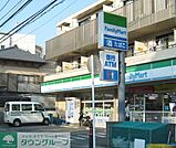ファミリーマート鎌倉御成町店 徒歩8分。コンビニ 600m