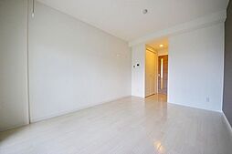 ジュエルガーデン 106 1階1Kのリビング/ダイニング