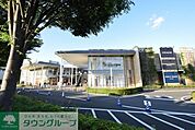 三井アウトレットパーク入間 徒歩30分。ショッピングセンター 2380m
