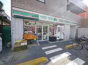 ローソンストア100所沢駅東口店 284m