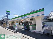 ファミリーマート西武狭山ケ丘駅前店 徒歩2分。コンビニ 130m
