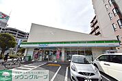 ファミリーマート東久留米本町店 徒歩9分。コンビニ 660m