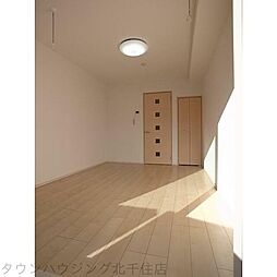 プラシード 2階1Kのリビング/ダイニング