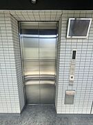 エレベーター1基