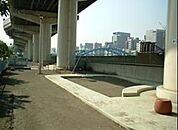 吾妻橋公園 422m