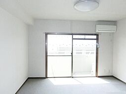 グローリア成城 205 2階1Kのリビング/ダイニング