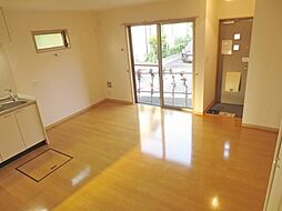 京王線 仙川駅 徒歩11分の賃貸アパート 1階1LDKのリビング/ダイニング