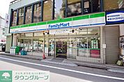 ファミリーマート 徒歩9分。徒歩6分コンビニ 660m