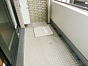 ★南向きで日当たりの良いバルコニースペースです★