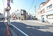 駅前 2000m