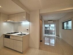 Ｒｅｇａｌｏ　ＫIII 101 1階ワンルームのリビング/ダイニング