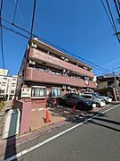 ◆オートロック付き3階建てマンション◆