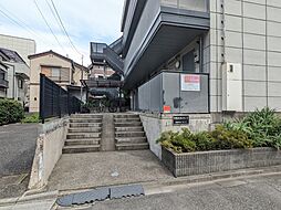 6 / 13