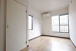 センプレリベラ 201 2階ワンルームのリビング/ダイニング