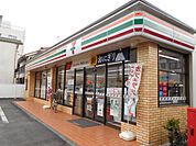 セブンイレブン三鷹連雀通り店まで300ｍ