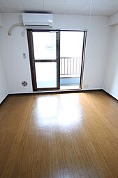 トップビレッジ西八王子 204 2階1Kのリビング/ダイニング