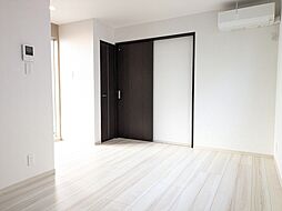 プラティーク立川 107 1階ワンルームのリビング/ダイニング