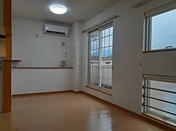 JR身延線 甲斐住吉駅 3.6kmの賃貸アパート 2階1LDKのリビング/ダイニング