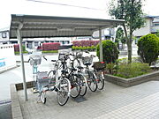 自転車はコチラへ