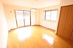 イーグル 206 2階1Kのリビング/ダイニング