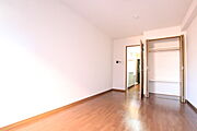 明るい印象のお部屋です