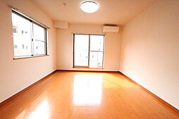 フローラロンロンロン 303 3階ワンルームのリビング/ダイニング