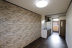 メゾン菊富士西志津 201 2階1LDKのリビング/ダイニング