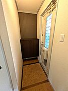 シューズボックス付きで便利です。（リフォーム前）
