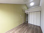 ロフト付き洋室6帖
