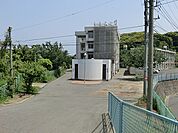 横須賀市立浦賀中学校まで750ｍ