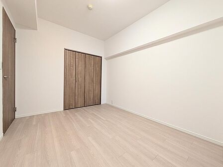 収納付き6.5帖洋室♪